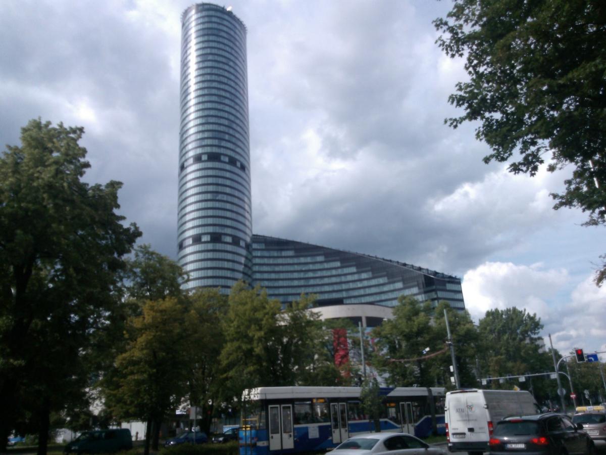 Vaks.Pl - budynek SkyTower Wrocław